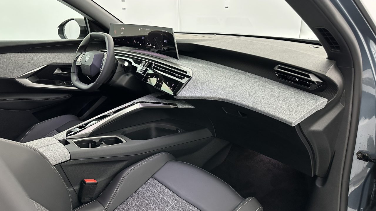 Peugeot 3008 III 1.2 Hybrid 145ch Allure e-DCS6