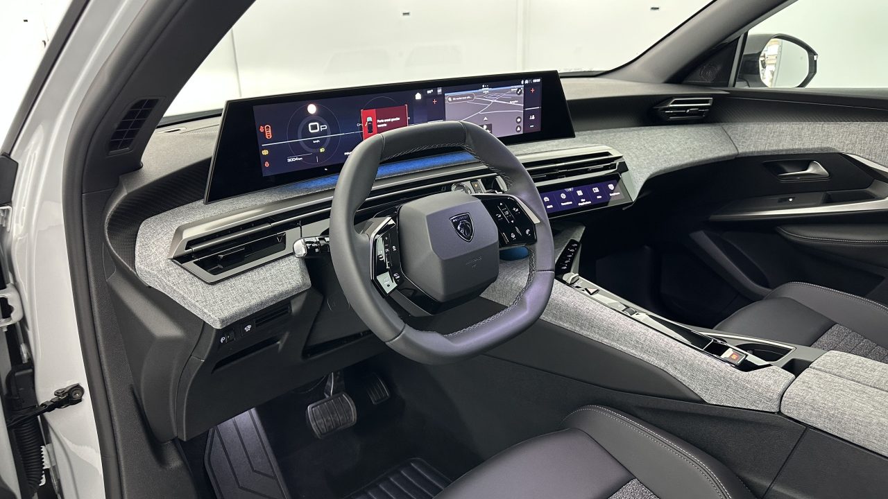Peugeot 5008 III 1.2 Hybrid 145ch Allure e-DCS6