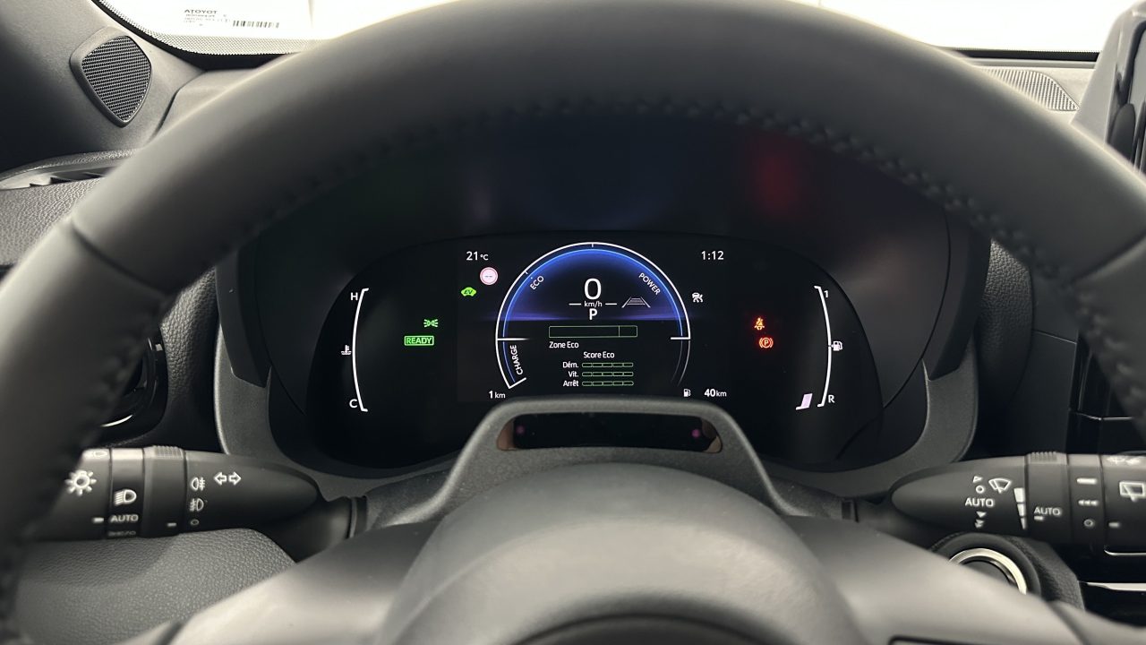Toyota YARIS CROSS 1.5 Hybride 130h Design e-CVT