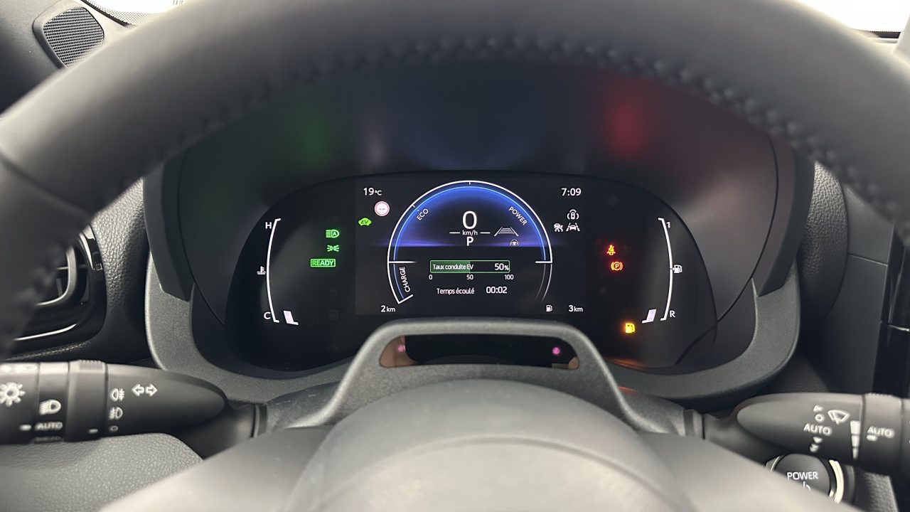 Toyota YARIS CROSS 1.5 Hybride 130h Design e-CVT