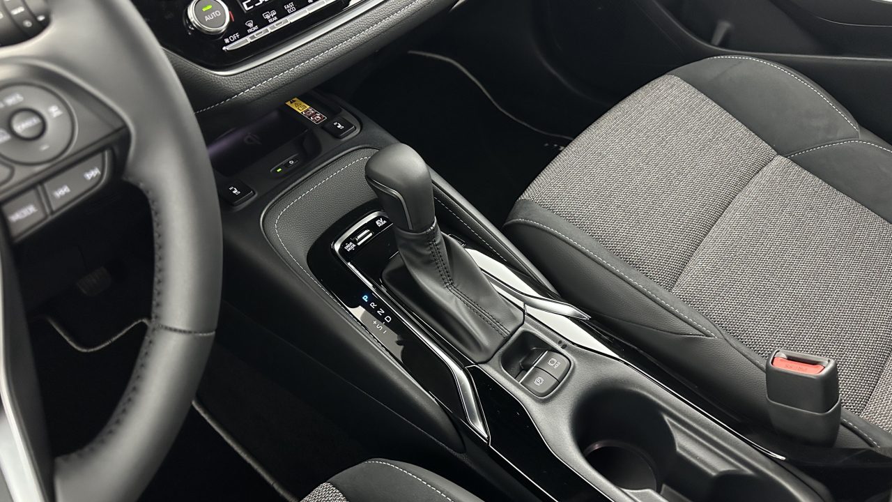 Toyota COROLLA TOURING SPORT 2.0 Hybride 178ch Design