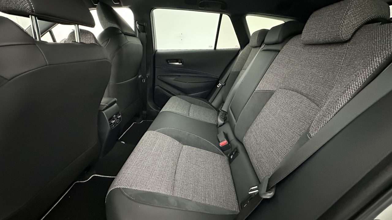 Toyota COROLLA TOURING SPORT 2.0 Hybride 178ch Design