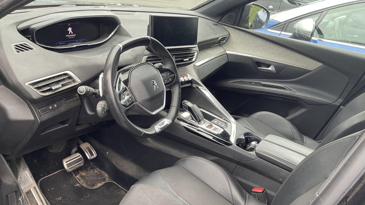 Peugeot 5008 II 1.5 BLUEHDI 130 GT EAT8