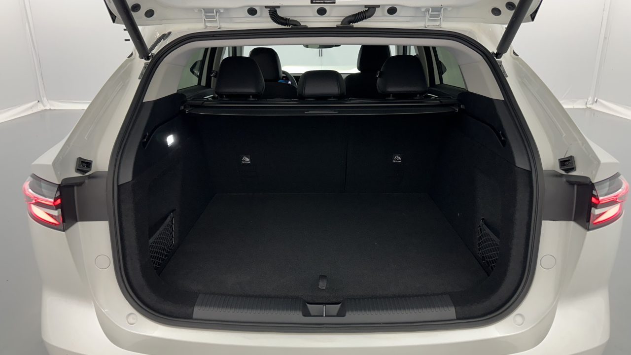 MG EHS 1.5 Hybrid+ 224ch Luxury