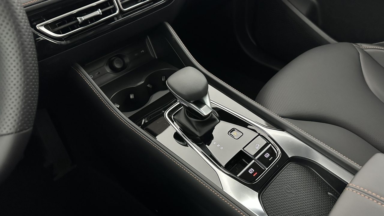 MG EHS 1.5 Hybrid+ 224ch Luxury
