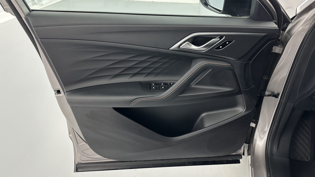 MG EHS 1.5 Hybrid+ 224ch Luxury