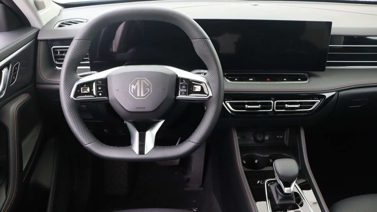 MG EHS 1.5 Hybrid+ 224ch Luxury