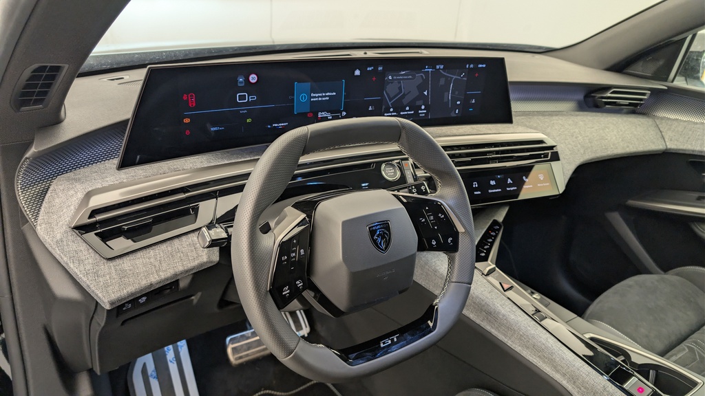 Peugeot 5008 HYBRID 145CH E-DCS6 GT