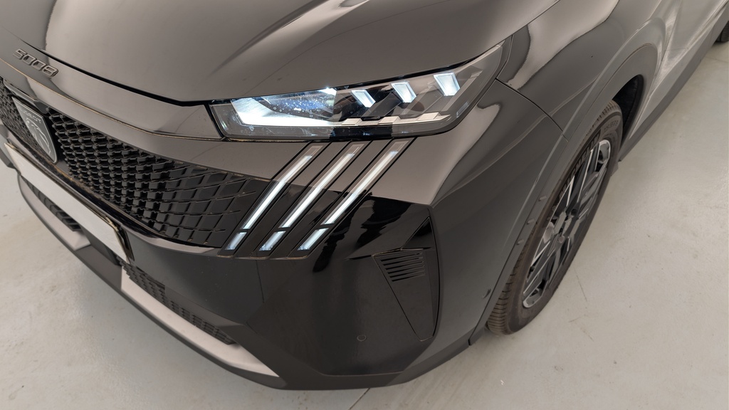 Peugeot 5008 HYBRID 145CH E-DCS6 GT