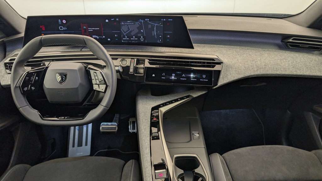 Peugeot 5008 HYBRID 145CH E-DCS6 GT