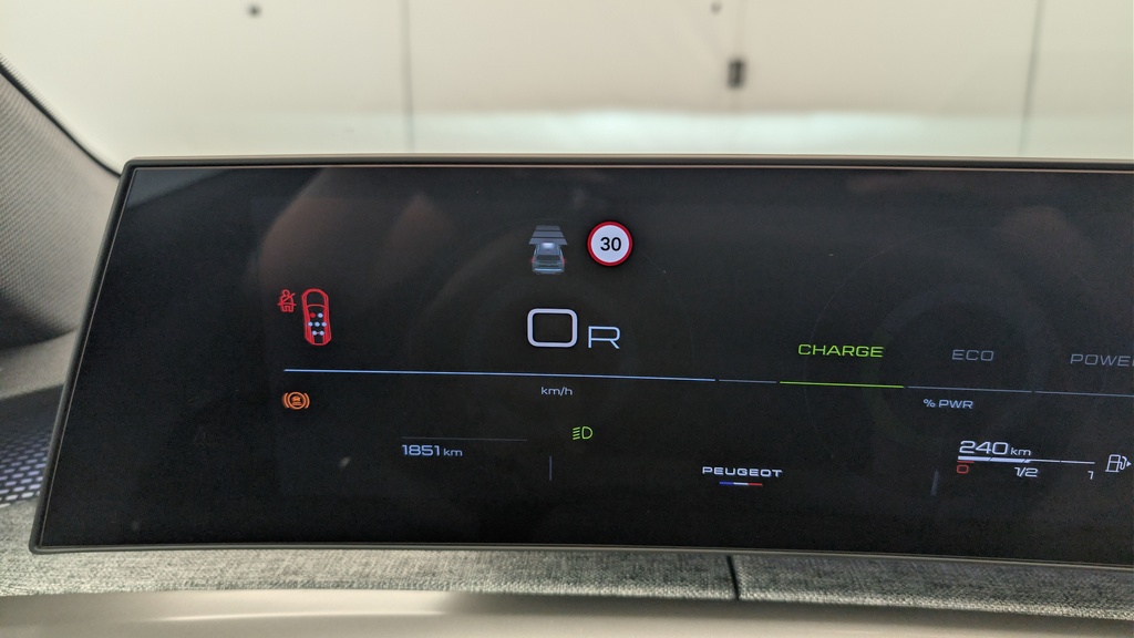 Peugeot 5008 HYBRID 145CH E-DCS6 GT