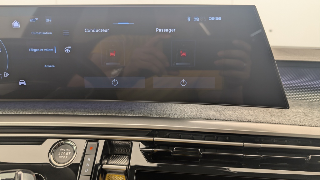 Peugeot 5008 HYBRID 145CH E-DCS6 GT
