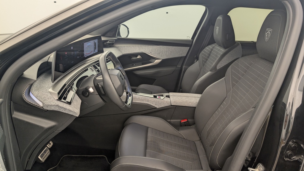 Peugeot 5008 HYBRID 145CH E-DCS6 GT