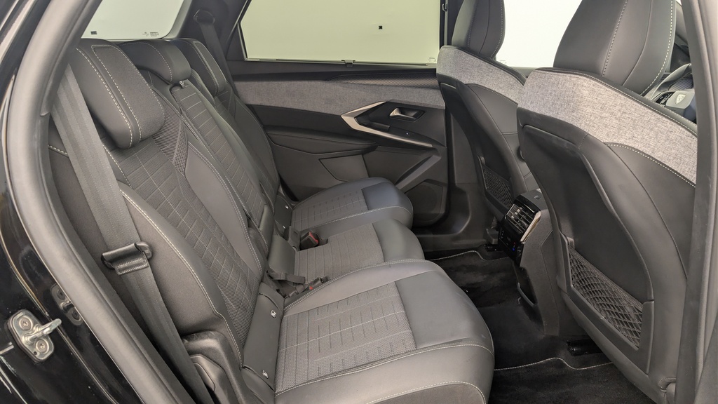 Peugeot 5008 HYBRID 145CH E-DCS6 GT