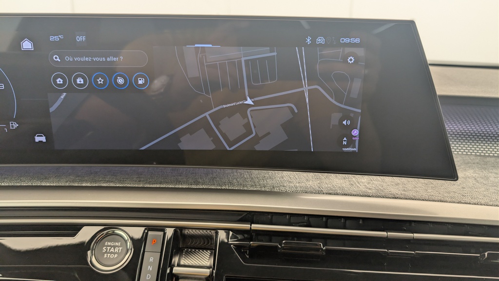 Peugeot 5008 HYBRID 145CH E-DCS6 GT