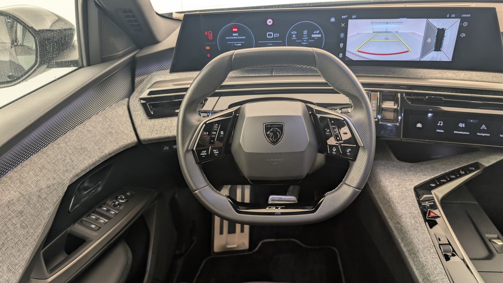 Peugeot 5008 HYBRID 145CH E-DCS6 GT