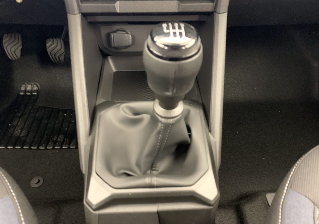 Dacia DUSTER Mild Hybrid 140 Expression