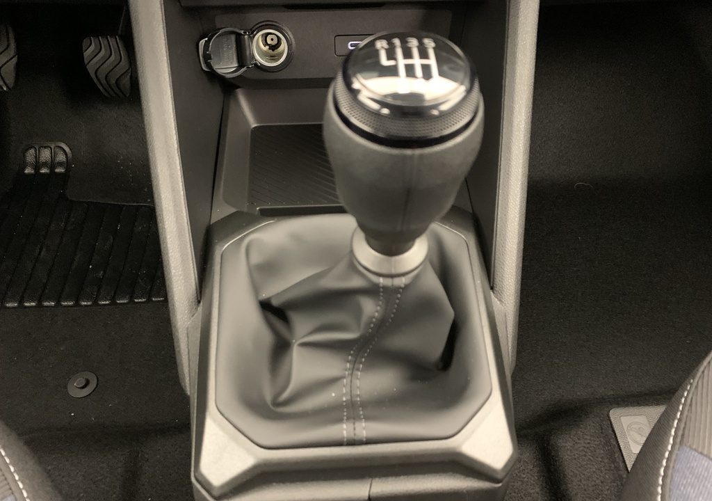 Dacia DUSTER Mild Hybrid 140 Expression