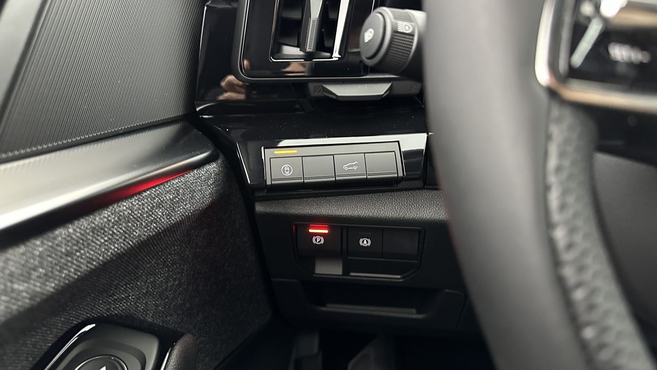 Renault ESPACE VI E-Tech full hybrid 200ch Techno