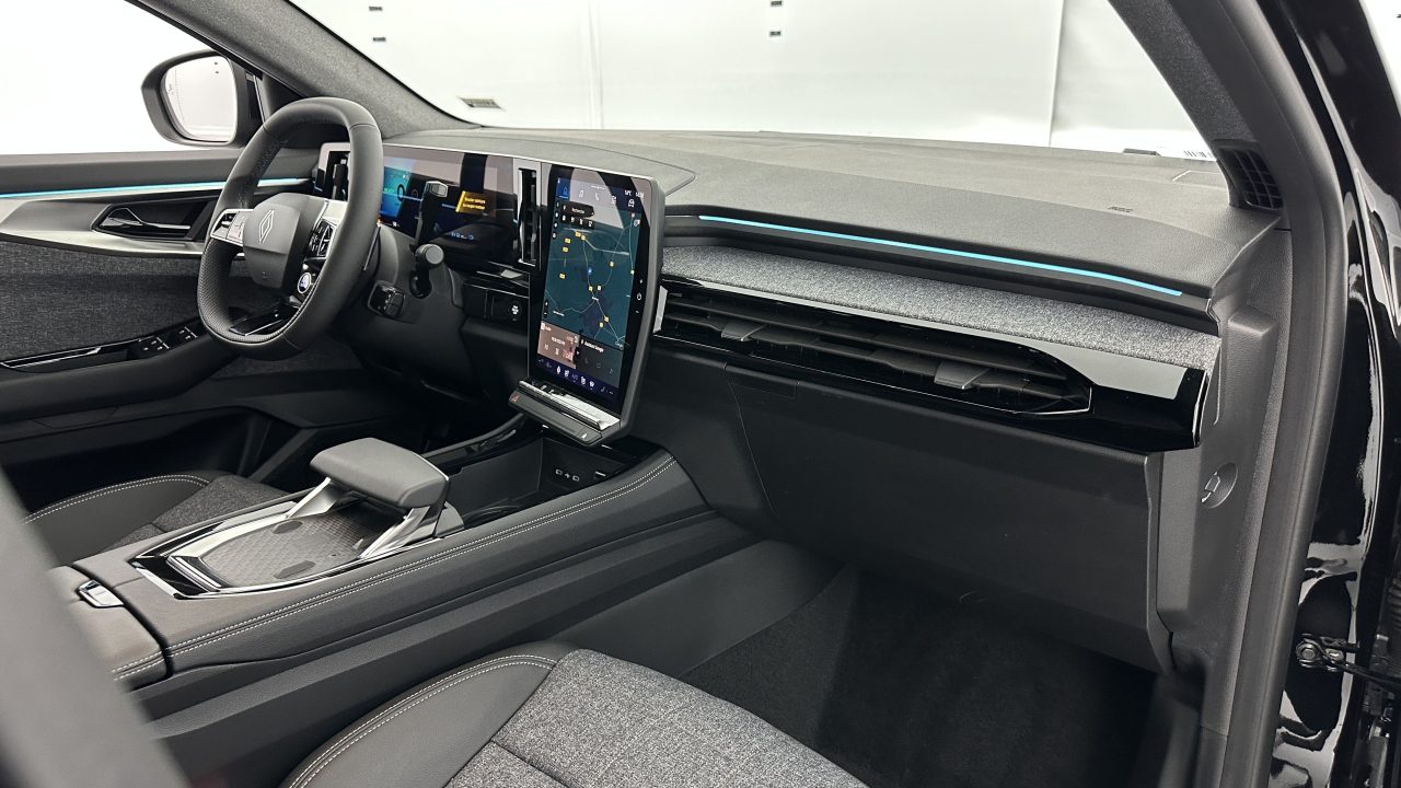 Renault ESPACE VI E-Tech full hybrid 200ch Techno