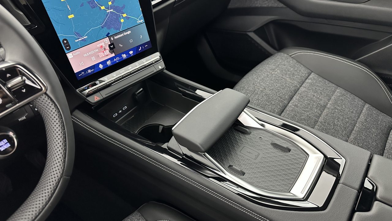 Renault ESPACE VI E-Tech full hybrid 200ch Techno