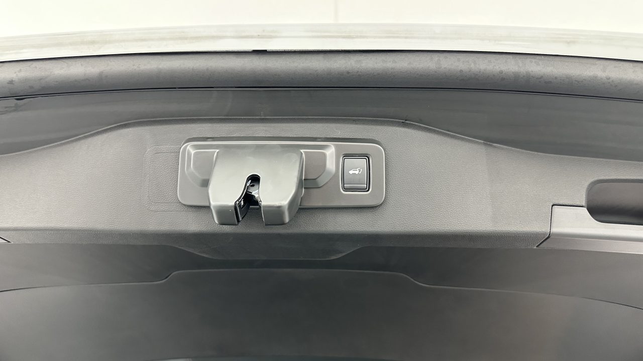 Renault ESPACE VI E-Tech full hybrid 200ch Techno