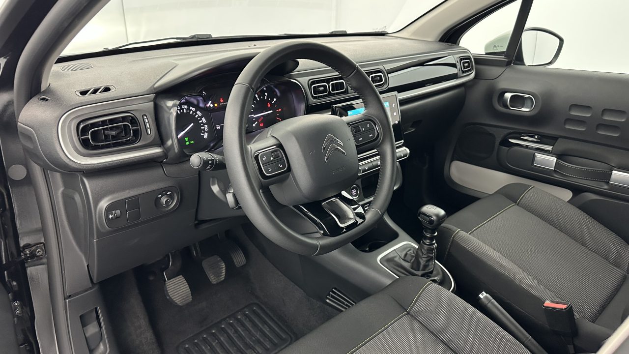 Citroen C3 III 1.2 PureTech 110ch Shine