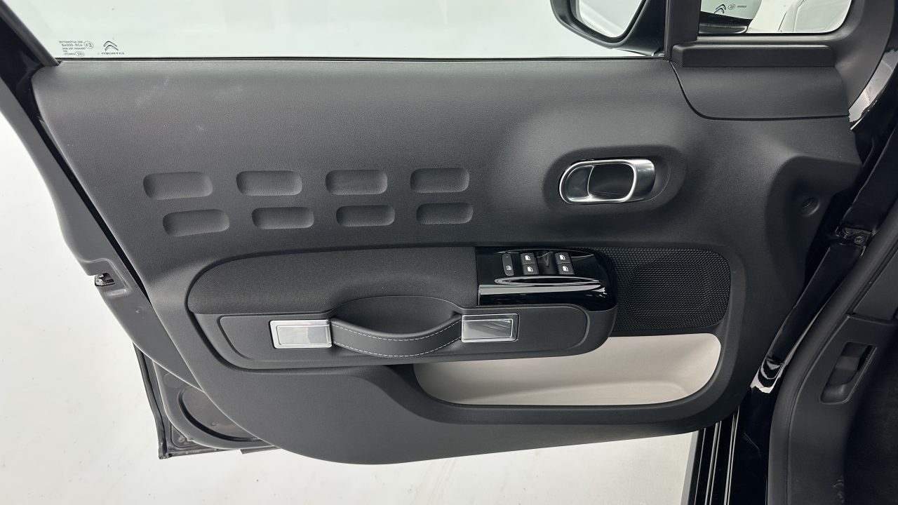Citroen C3 III 1.2 PureTech 110ch Shine