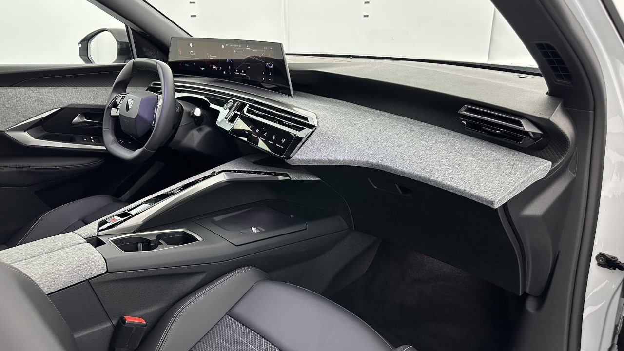 Peugeot 3008 1.2 Hybrid 136ch Allure e-DCS6