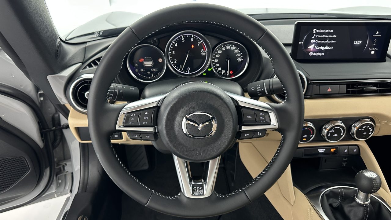 Mazda MX-5 ROADSTER 1.5 SKYACTIV-G 132ch Kazari