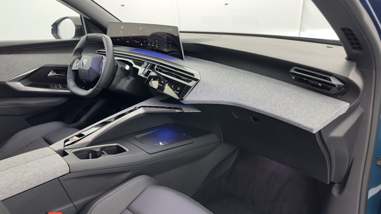 Peugeot 3008 1.2 Hybrid 136ch Allure e-DCS6