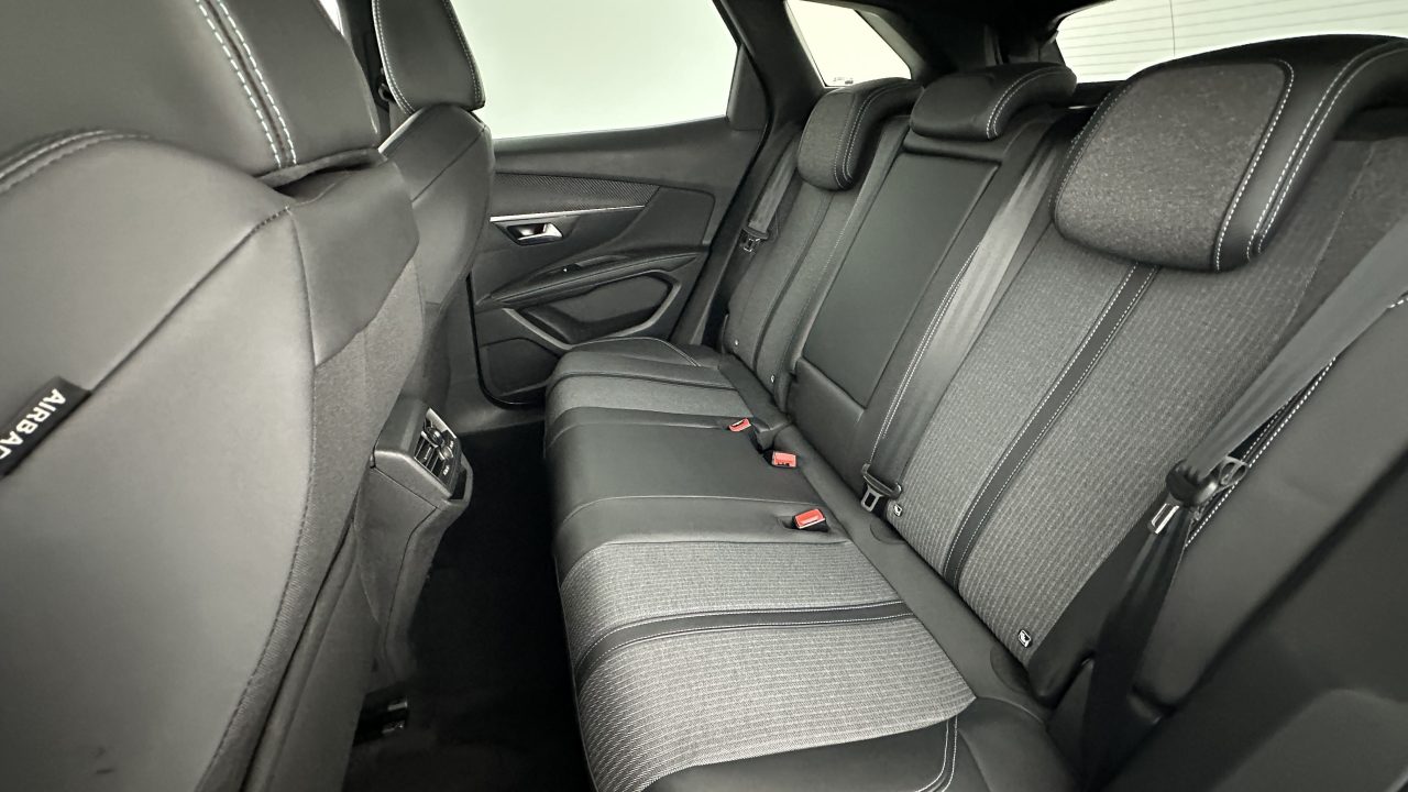 Peugeot 3008 1.2 Hybrid 136ch Allure Pack e-DCS6