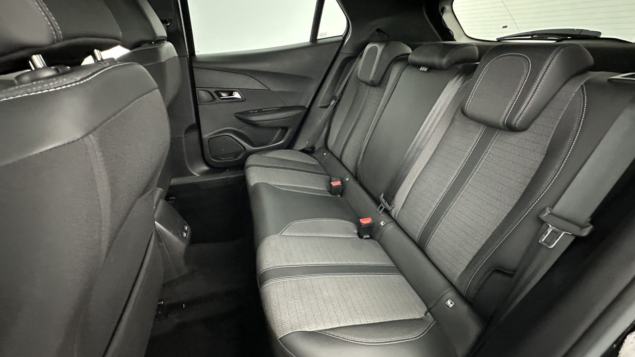 Peugeot 2008 1.2 PureTech 130ch Allure