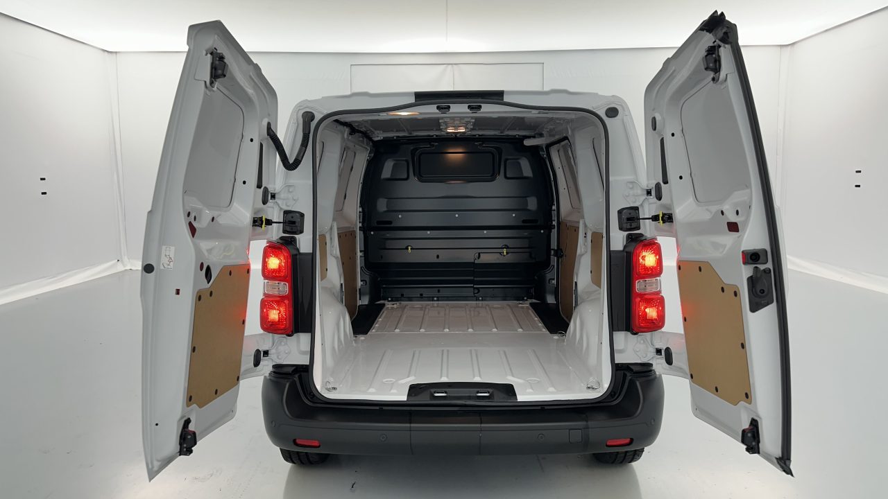 Peugeot EXPERT III M 2.0 BlueHDi 145ch EAT8