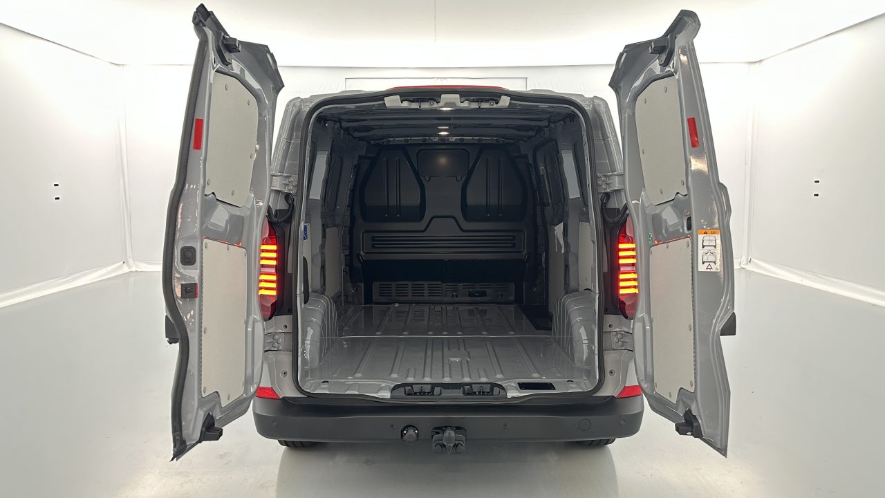 Volkswagen TRANSPORTER T7 Van L1 2.0 TDI 150ch Business BVA8