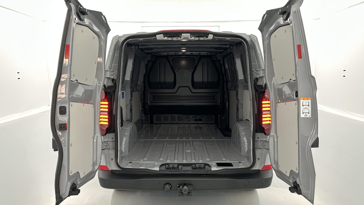 Volkswagen TRANSPORTER T7 Van L1 2.0 TDI 150ch Business BVA8