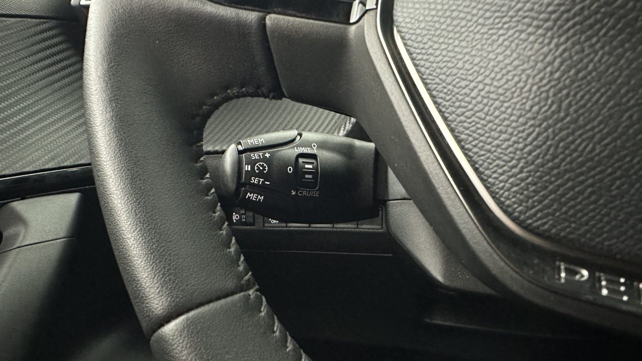 Peugeot 2008 1.2 PureTech 100ch Style