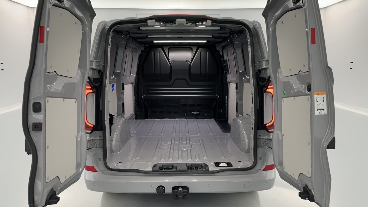 Volkswagen TRANSPORTER T7 L1H1 2.0 TDI 150ch Business BVA8