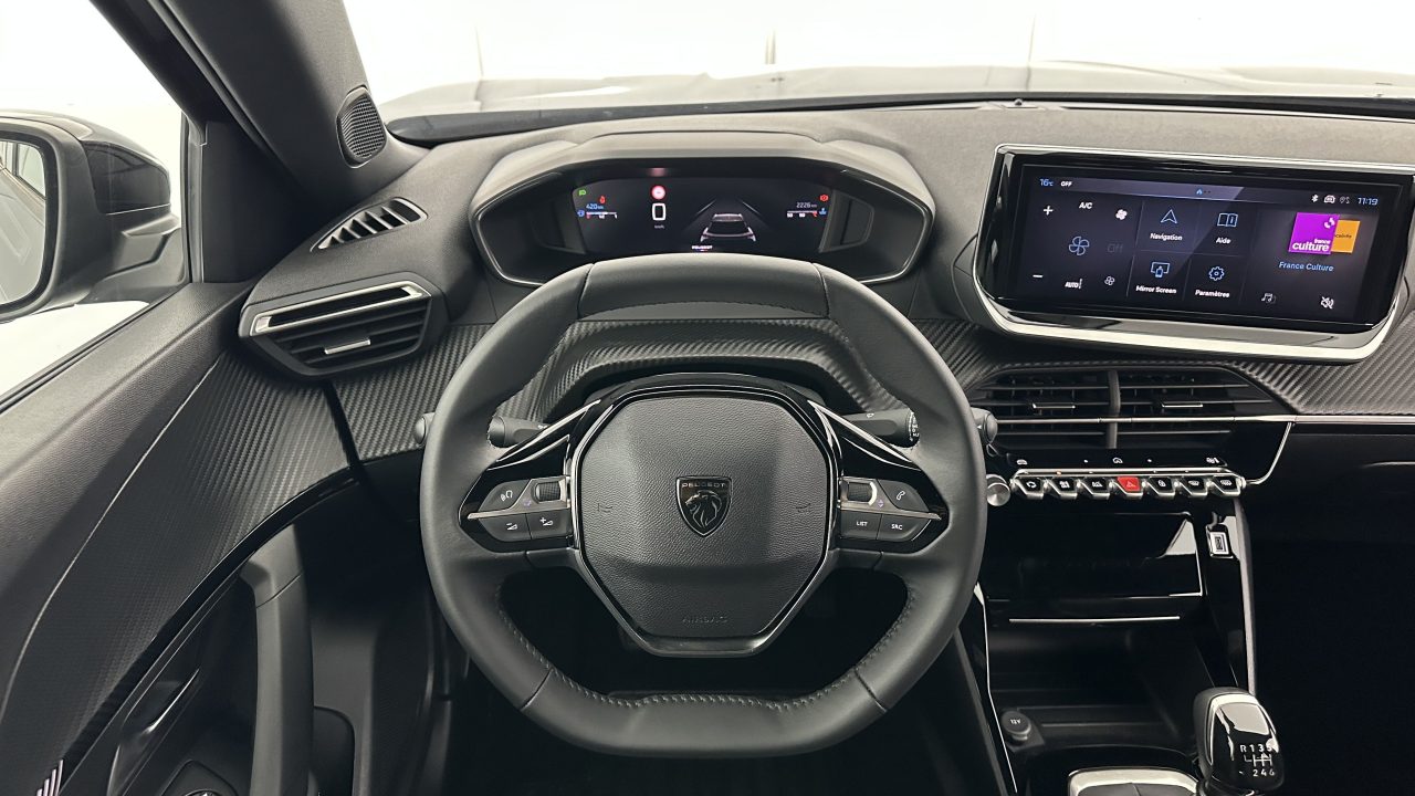 Peugeot 2008 1.2 PureTech 100ch Allure