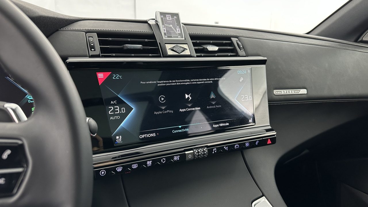 DS DS7 CROSSBACK 1.6 Hybride E-Tense 300 EAT8 4×4 Rivoli