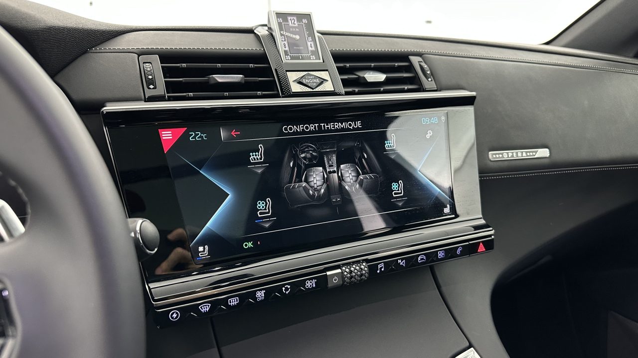 DS DS7 CROSSBACK 1.6 Hybride E-Tense 300 EAT8 4×4 Rivoli