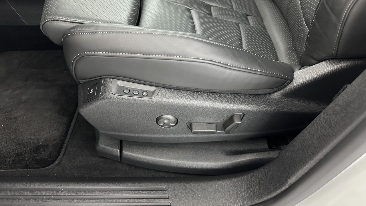 DS DS7 CROSSBACK 1.6 Hybride E-Tense 300 EAT8 4×4 Rivoli