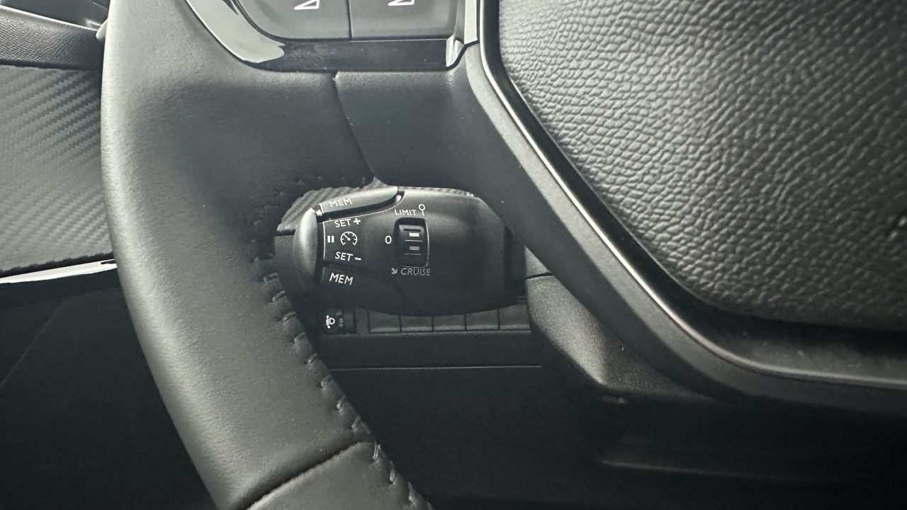Peugeot 208 1.2 Hybrid 110ch Allure e-DCS6