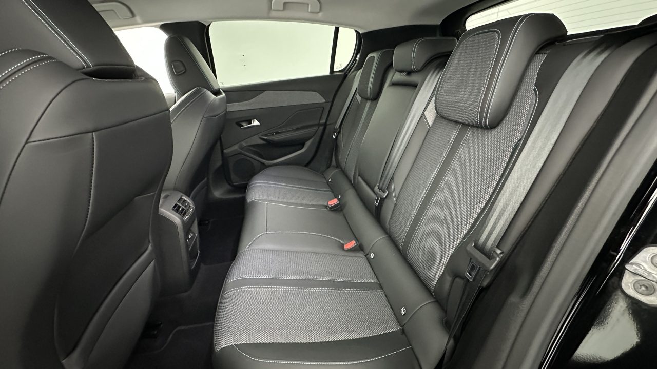Peugeot 308 III 1.5 BlueHDi 130ch Allure Pack EAT8