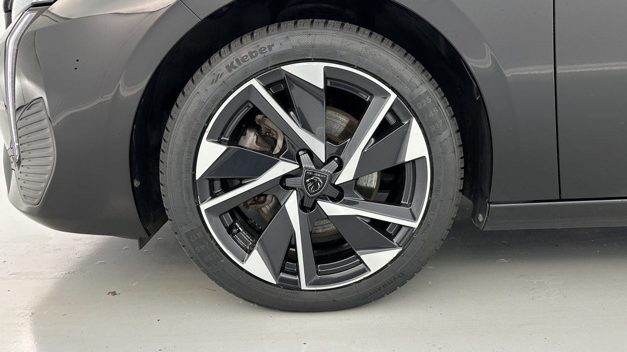 Peugeot 308 III 1.5 BlueHDi 130ch Allure Pack EAT8