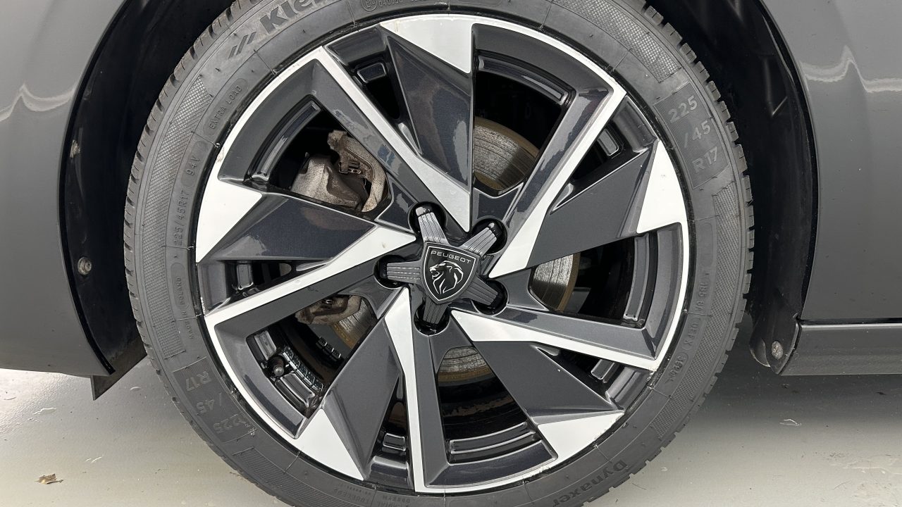 Peugeot 308 III 1.5 BlueHDi 130ch Allure Pack EAT8