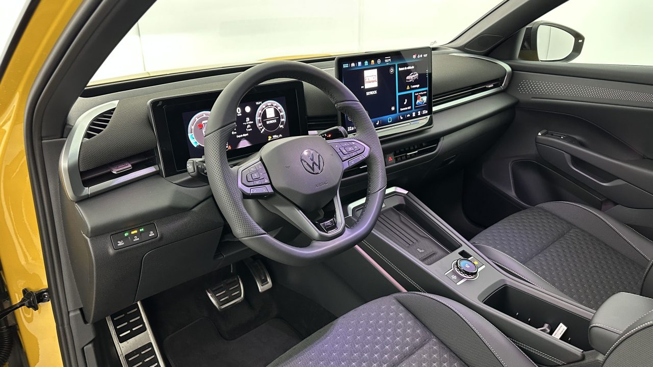 Volkswagen T-ROC 1.5 eTSI EVO2 Hybrid 150ch R-Line DSG7