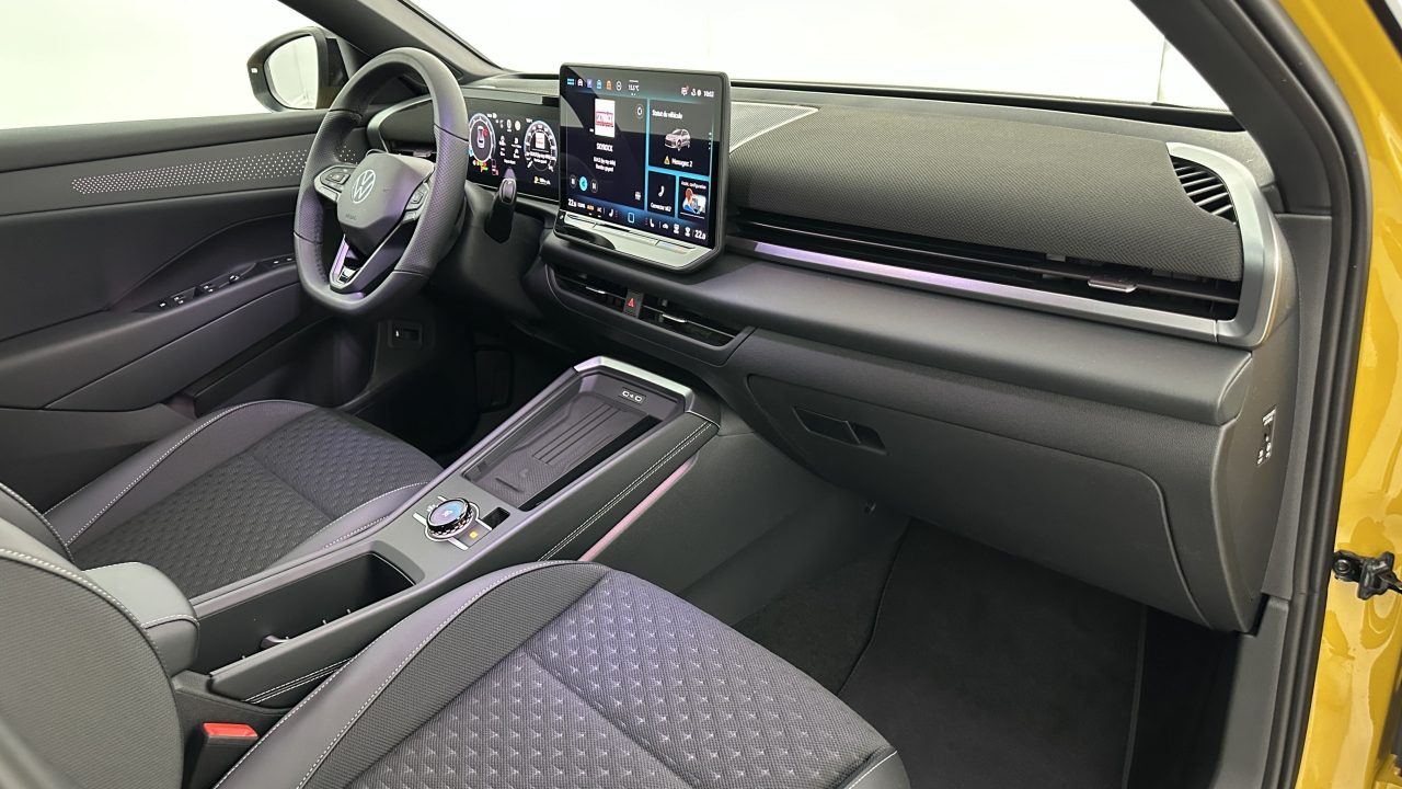 Volkswagen T-ROC 1.5 eTSI EVO2 Hybrid 150ch R-Line DSG7