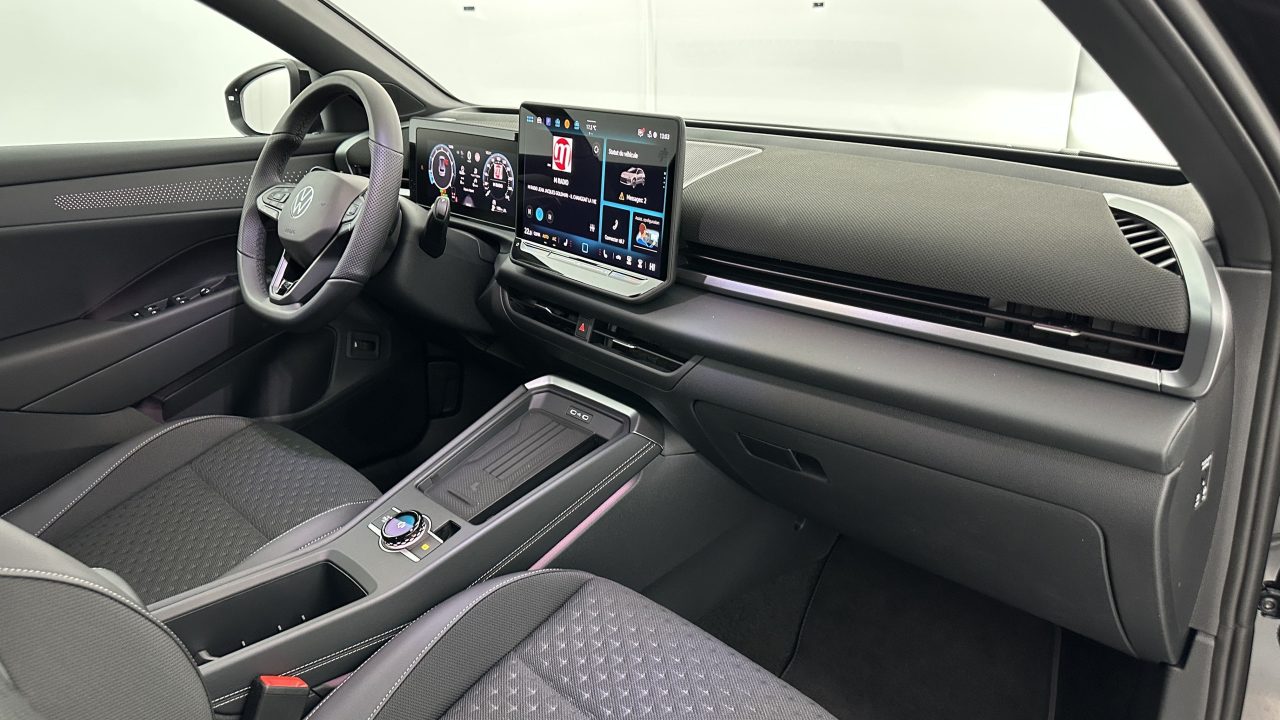Volkswagen T-ROC 1.5 eTSI EVO2 Hybrid 150ch R-Line DSG7