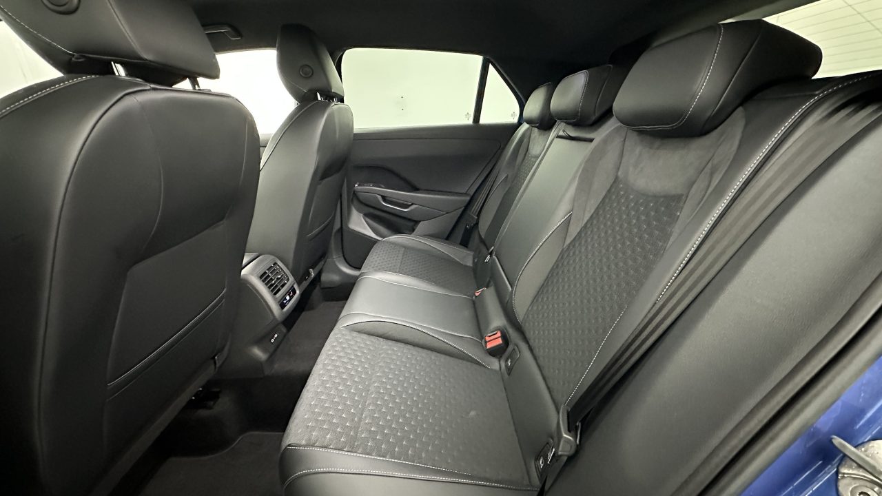 Volkswagen T-ROC 1.5 eTSI EVO2 Hybrid 150ch R-Line DSG7